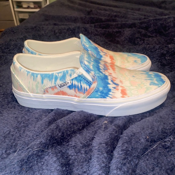 Vans - Picture 3 of 4
